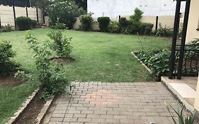 Lala'S Guest House